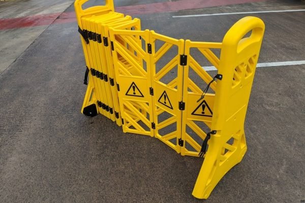folding barrier folding barrier