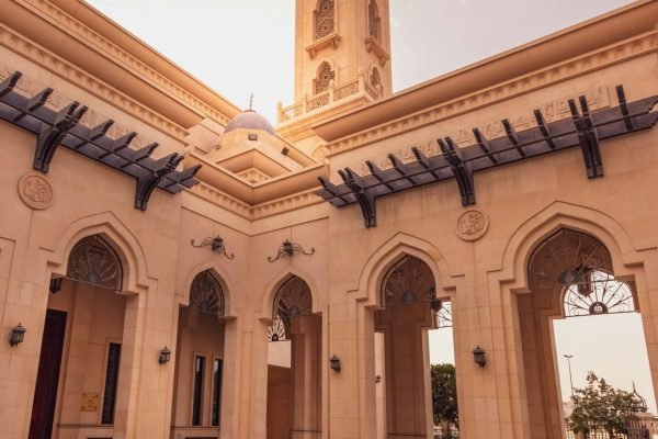 Explore the stunning architectural beauty of a mosque courtyard in Dubai, UAE, perfect for travel and Islamic architecture enthusiasts.